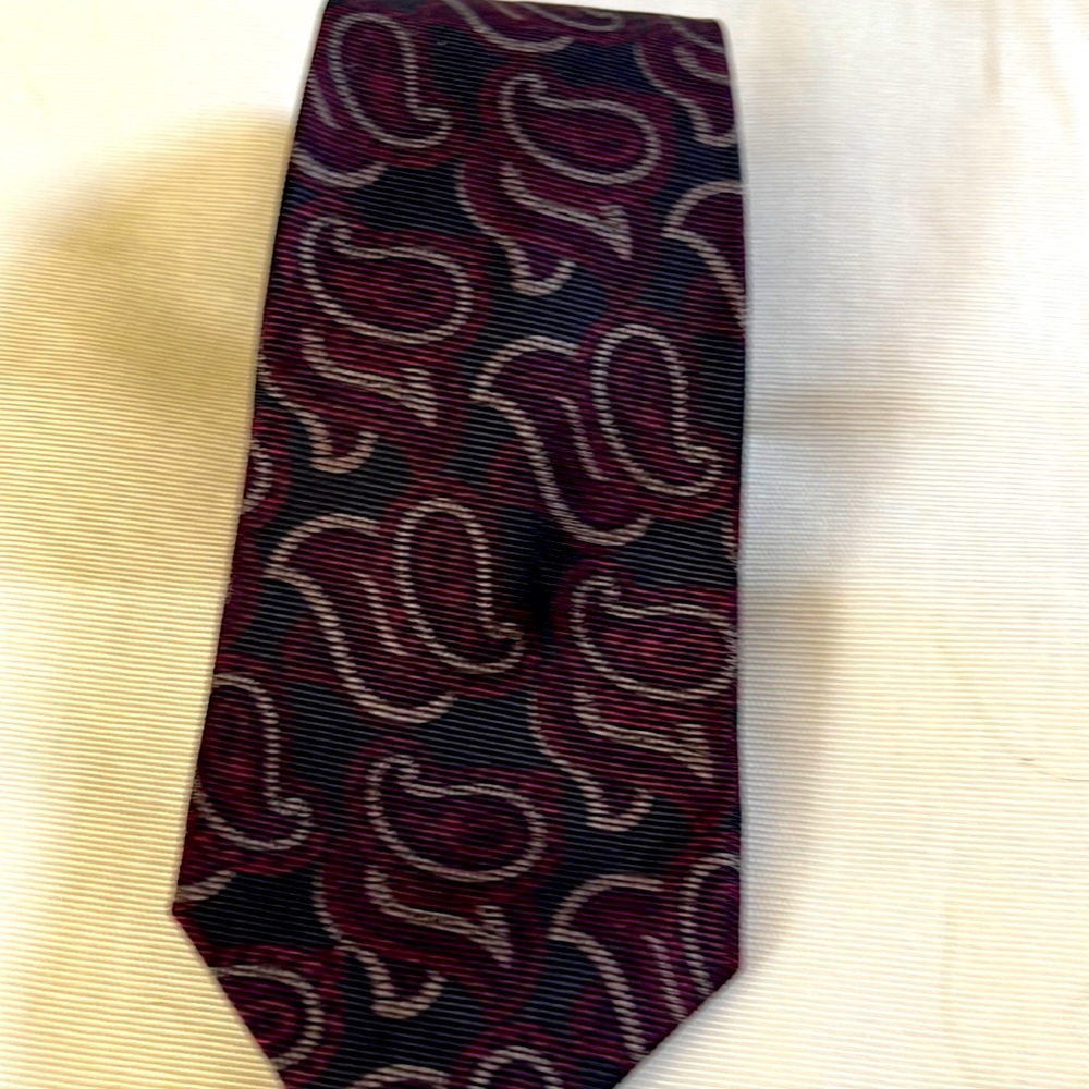 NWOT! J.P. Tilford Made in England 🏴󠁧󠁢󠁥󠁮󠁧󠁿 Handmade Men’s Silk Necktie.